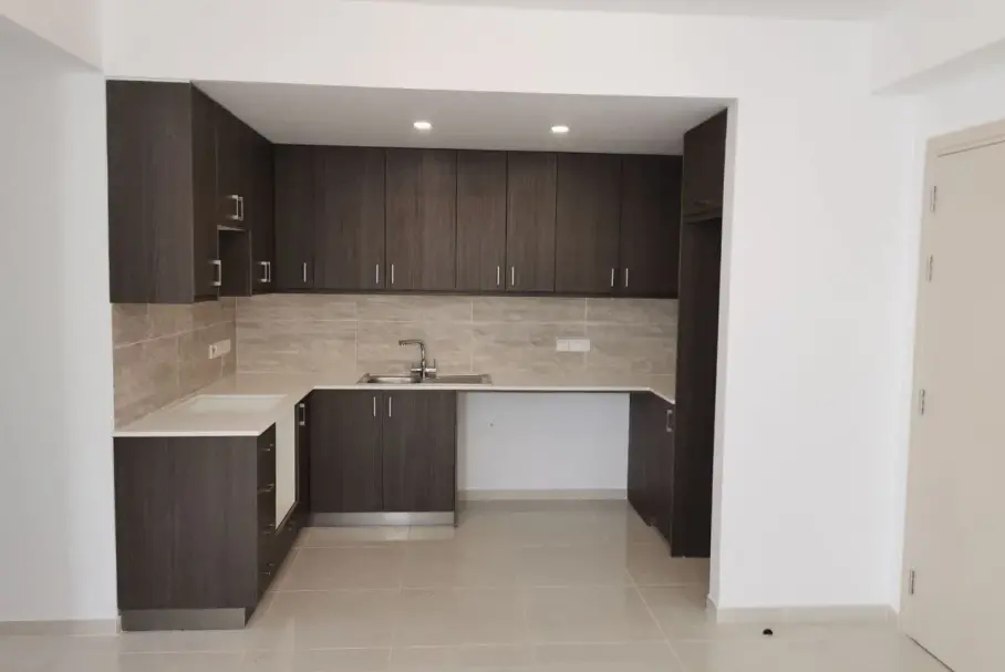2 bedrooms Apartment in Larnaca, Larnaka, Cyprus No. 4955