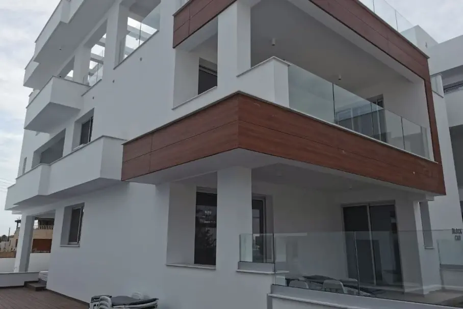 2 bedrooms Apartment in Larnaca, Larnaka, Cyprus No. 4955