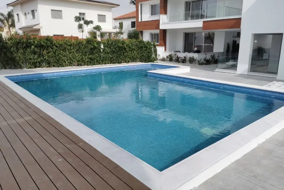 2 bedrooms Apartment in Larnaca, Larnaka, Cyprus No. 4955