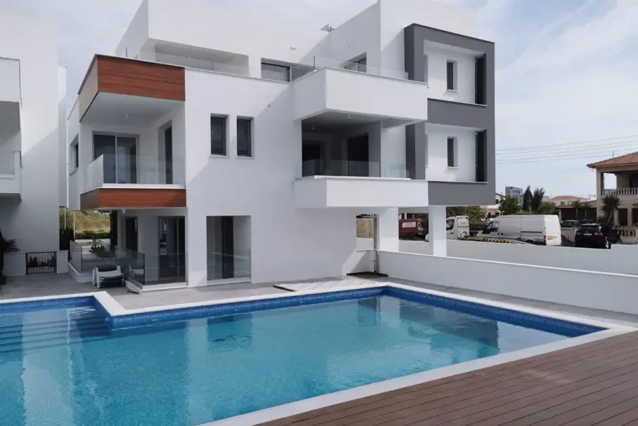 2 bedrooms Apartment in Larnaca, Larnaka, Cyprus No. 4955