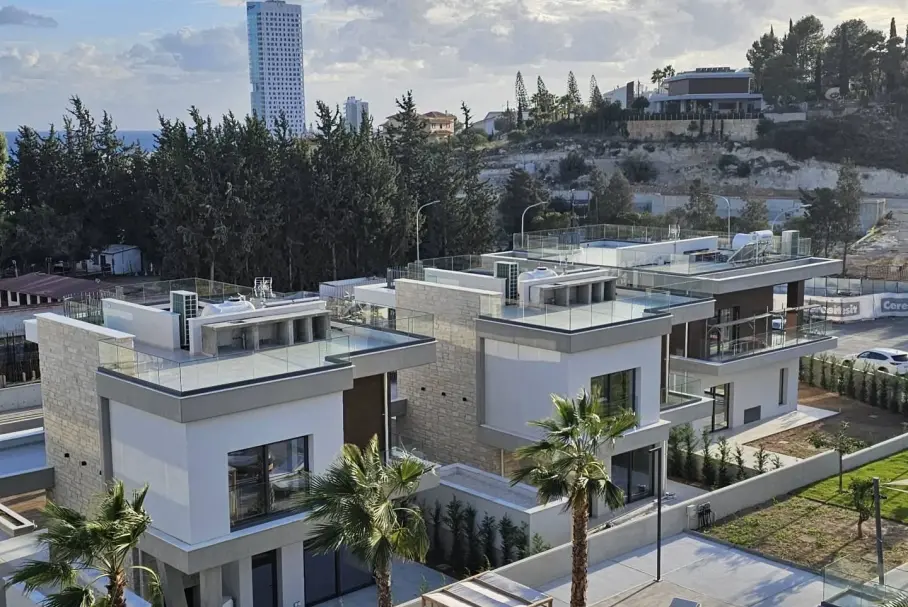 2 bedrooms Penthouse in Mouttagiaka, Limassol, Cyprus No. 39303