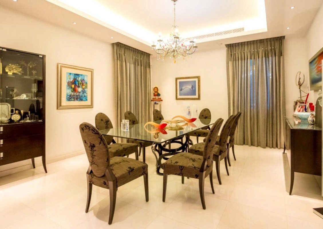 7 bedrooms Villa in Nicosia, Cyprus No. 38393