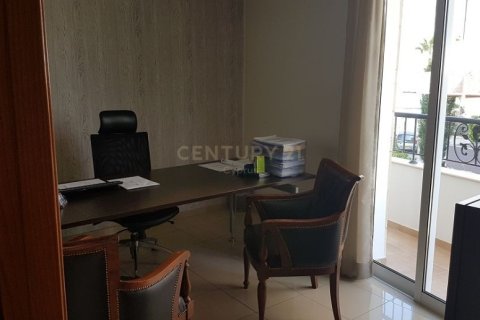 175m2 Oficina en Limassol, Chipre No. 54281