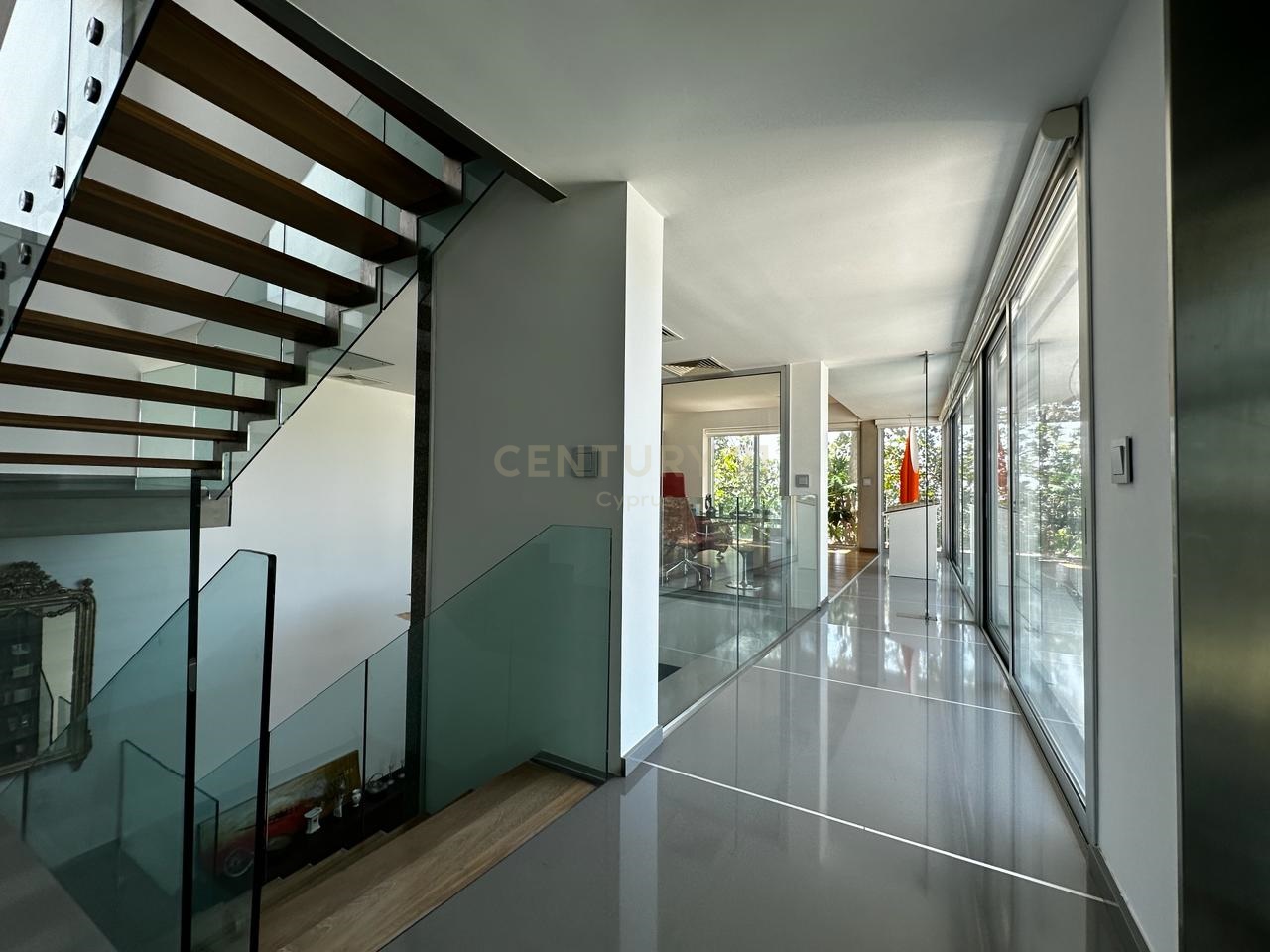 5 bedrooms Villa in Limassol, Cyprus No. 27645