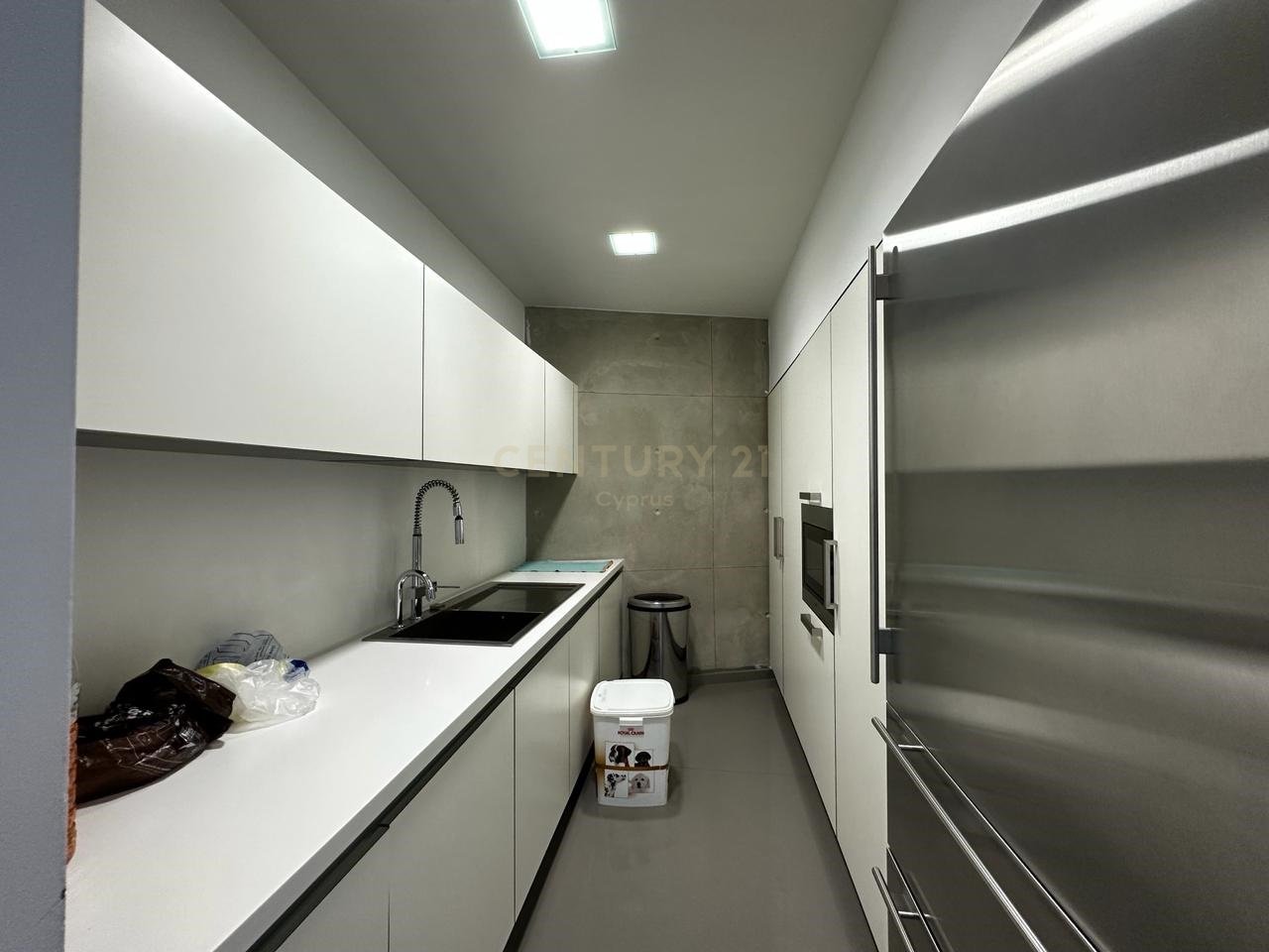 5 bedrooms Villa in Limassol, Cyprus No. 27645