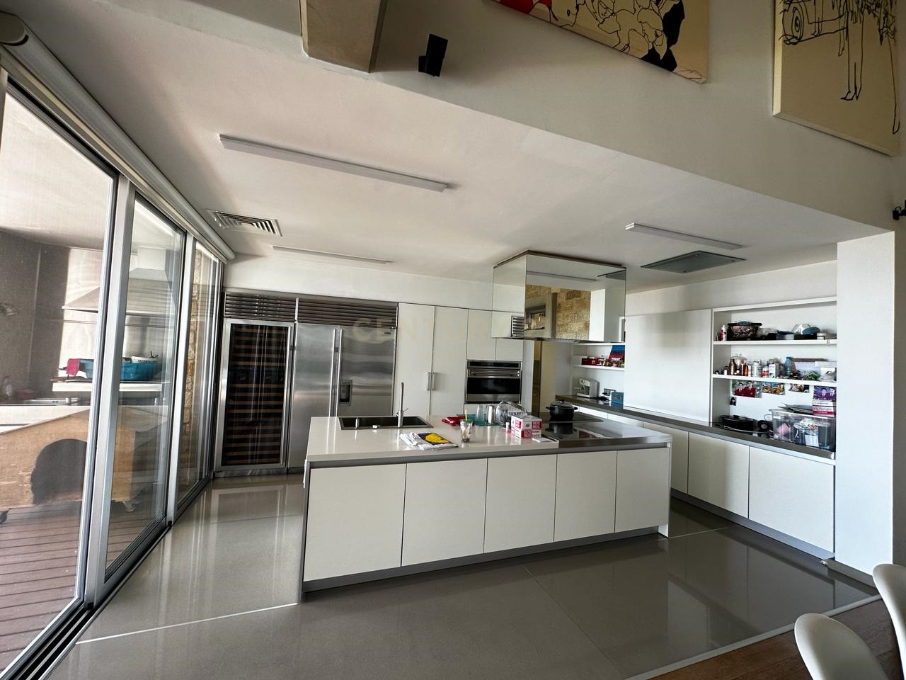 5 bedrooms Villa in Limassol, Cyprus No. 27645