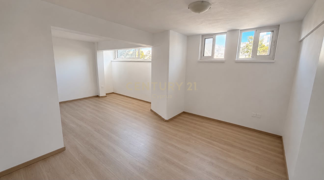 85m2 Bureau à Limassol, Chypre No. 57416