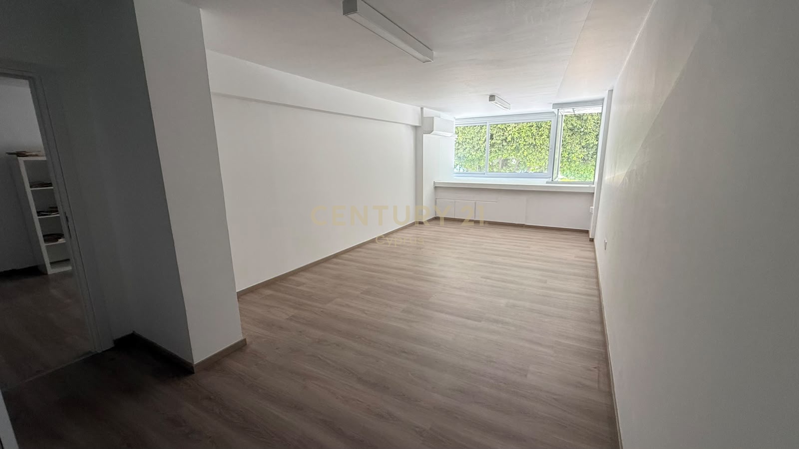 85m2 Bureau à Limassol, Chypre No. 57416