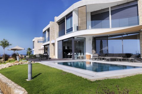 4 chambres Villa à Chloraka, Paphos, Chypre No. 44661