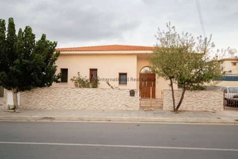 4 bedrooms Villa in Xylotymbou, Larnaka, Cyprus No. 19813