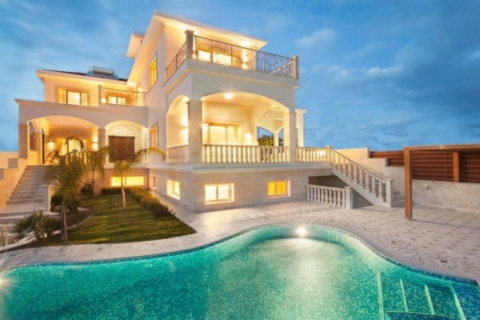 4 bedrooms Villa in Agios Tychonas, Limassol, Cyprus No. 27617