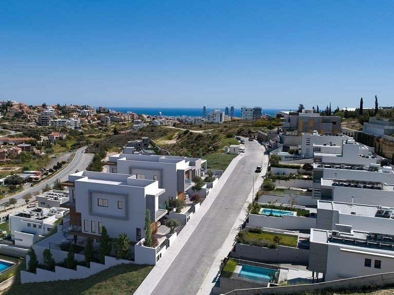 3 bedrooms Villa in Limassol, Cyprus No. 6842