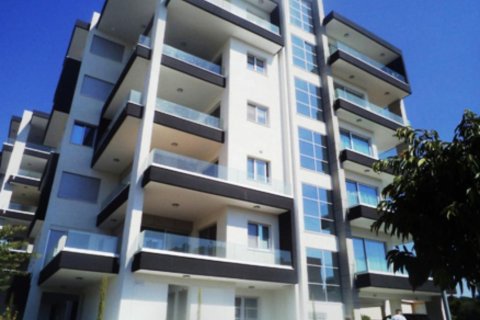 3 bedrooms Apartment in Limassol, Cyprus No. 38656