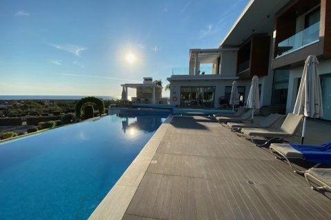 5 dormitorios Villa en Paphos, Chipre No. 48706