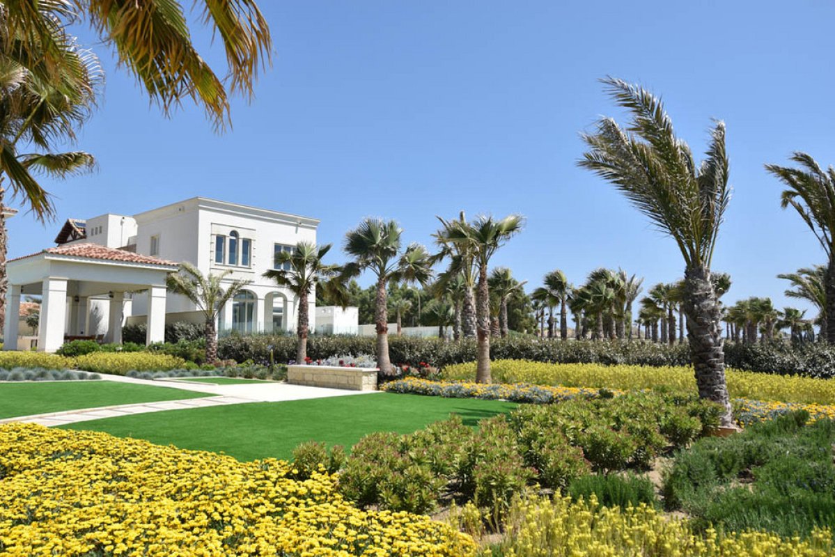 6 bedrooms Villa in Larnaca, Larnaka, Cyprus No. 38238
