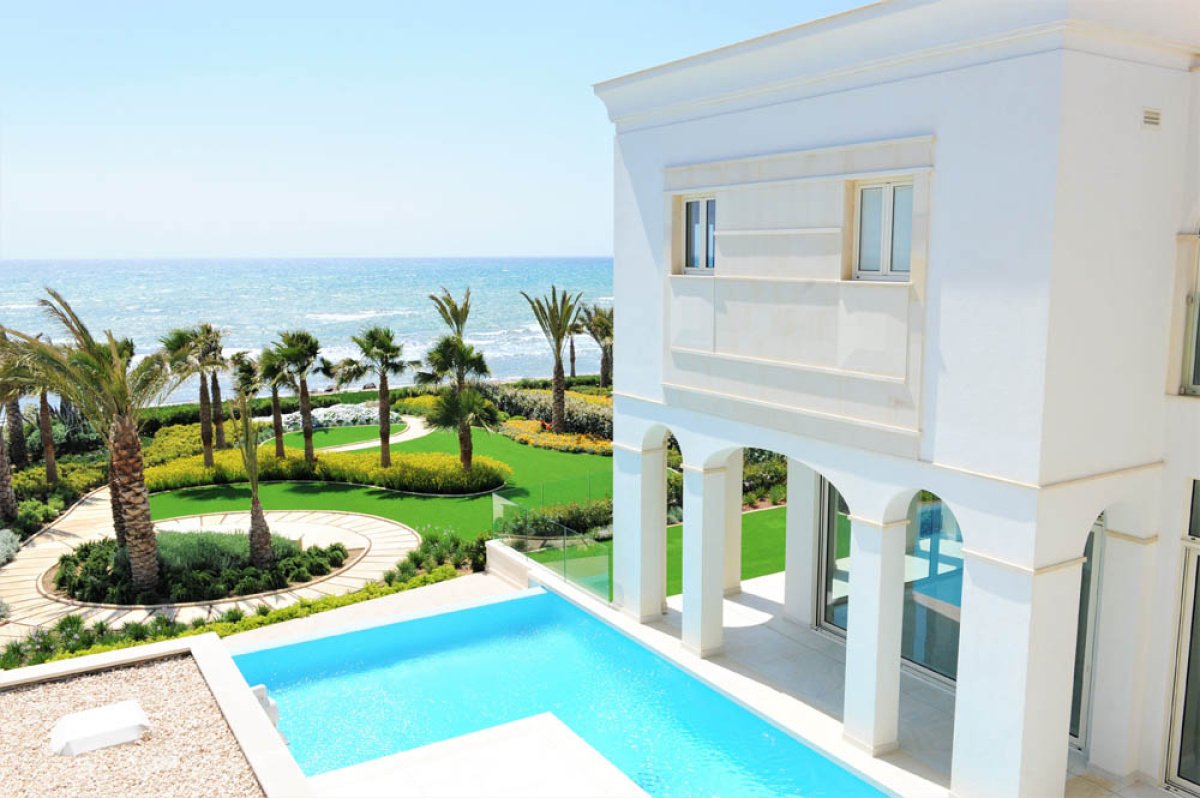 6 bedrooms Villa in Larnaca, Larnaka, Cyprus No. 38238