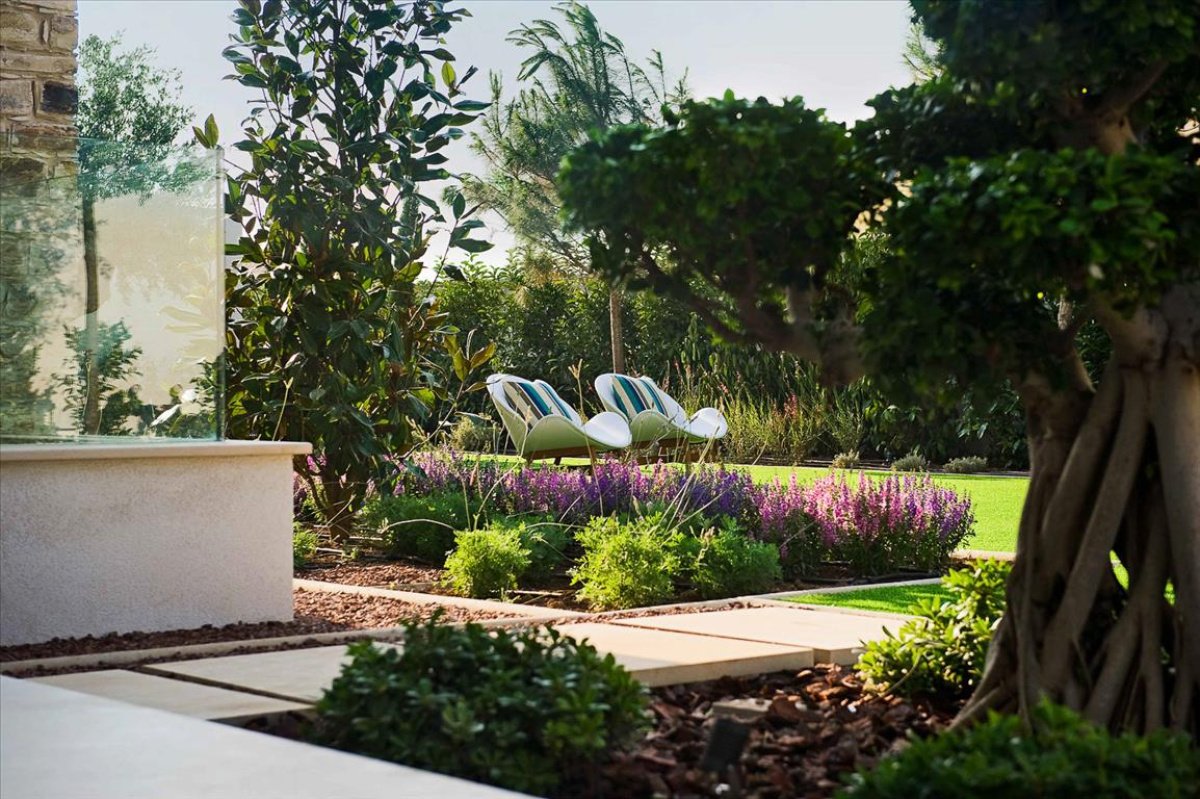 5 bedrooms Villa in Larnaca, Larnaka, Cyprus No. 38236