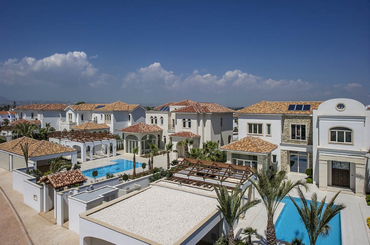 6 bedrooms Villa in Larnaca, Larnaka, Cyprus No. 38240
