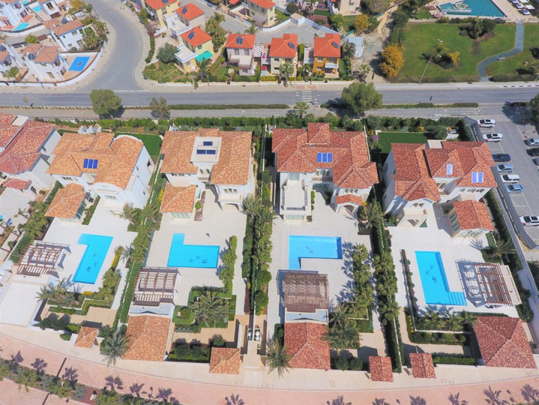 6 bedrooms Villa in Larnaca, Larnaka, Cyprus No. 38240