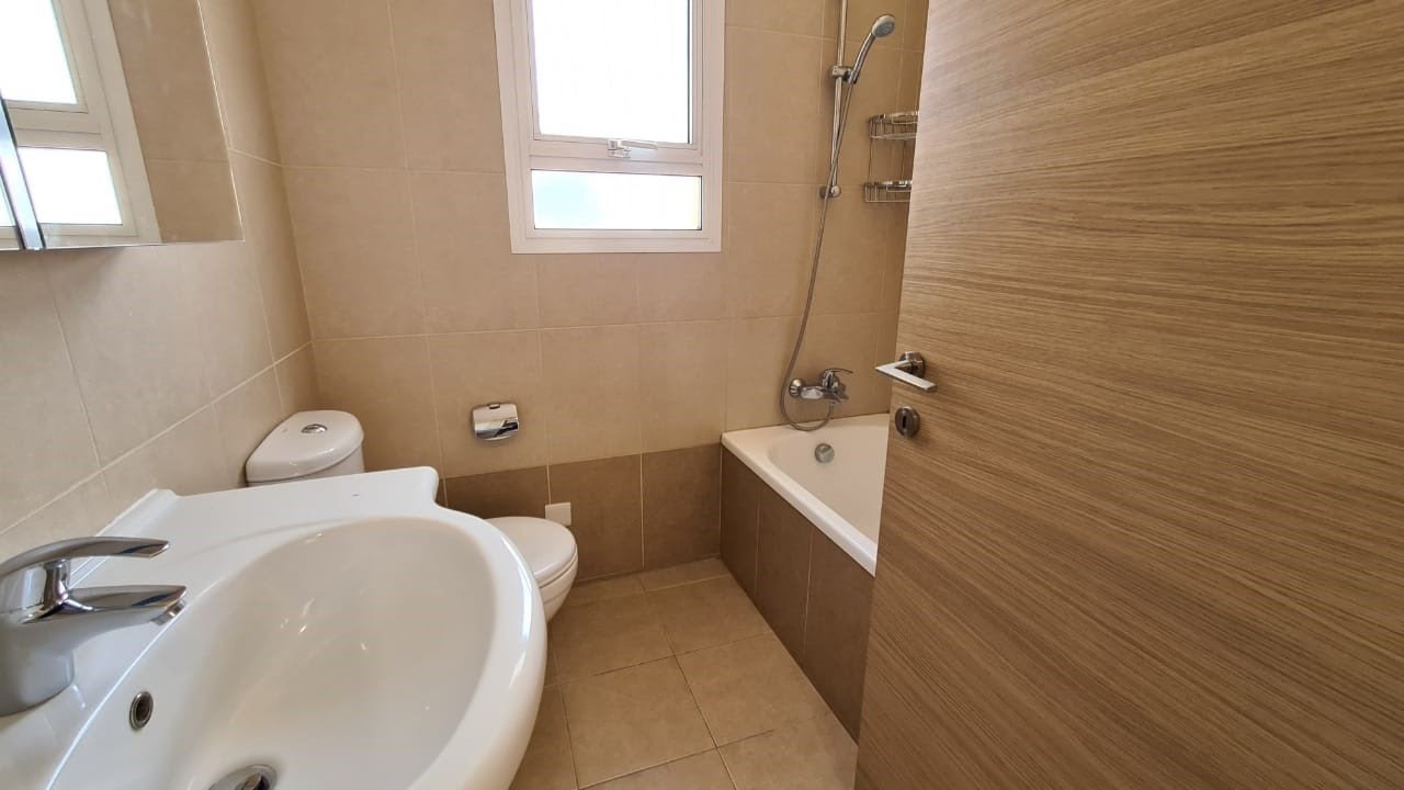 3 bedrooms Apartment in Limassol, Cyprus No. 53803
