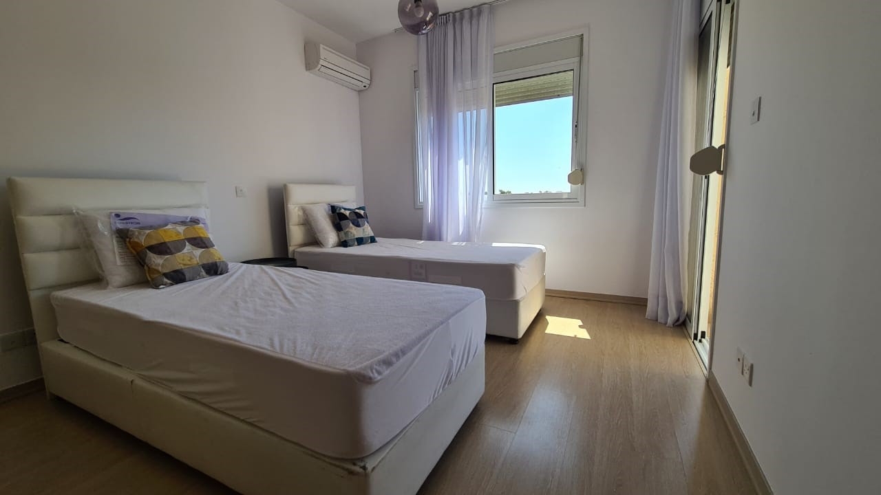 3 bedrooms Apartment in Limassol, Cyprus No. 53803