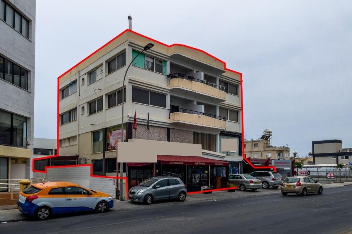 582m2 Commercial property in Limassol, Cyprus No. 37980