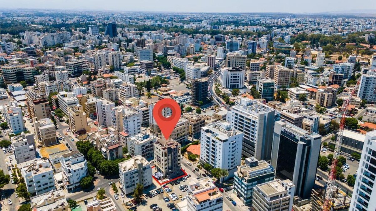 Коммерческая недвижимость 1060м2 в Никосия, Кипр № 37985