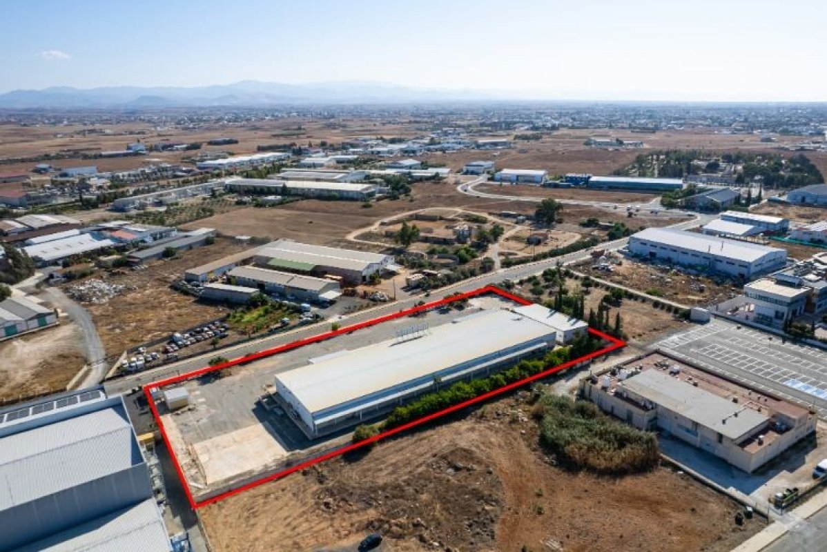 2675m2 Local comercial en Nicosia, Chipre No. 37983