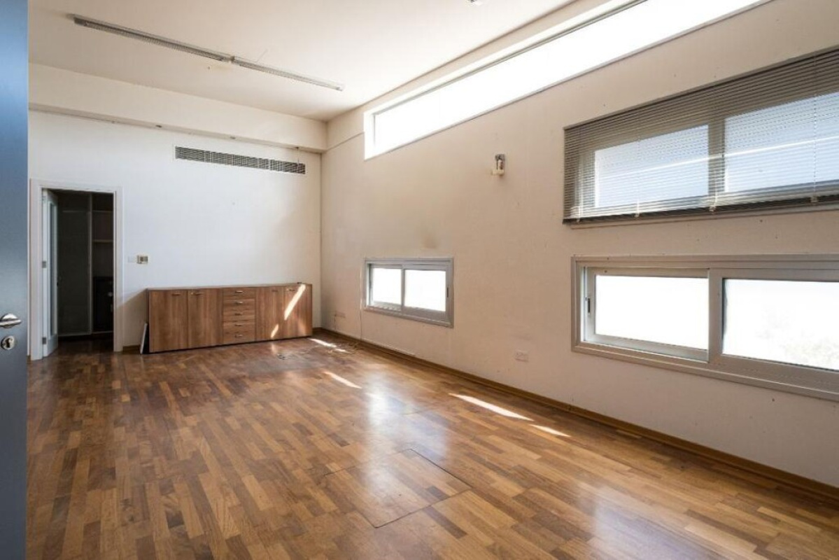 2675m2 Local comercial en Nicosia, Chipre No. 37983
