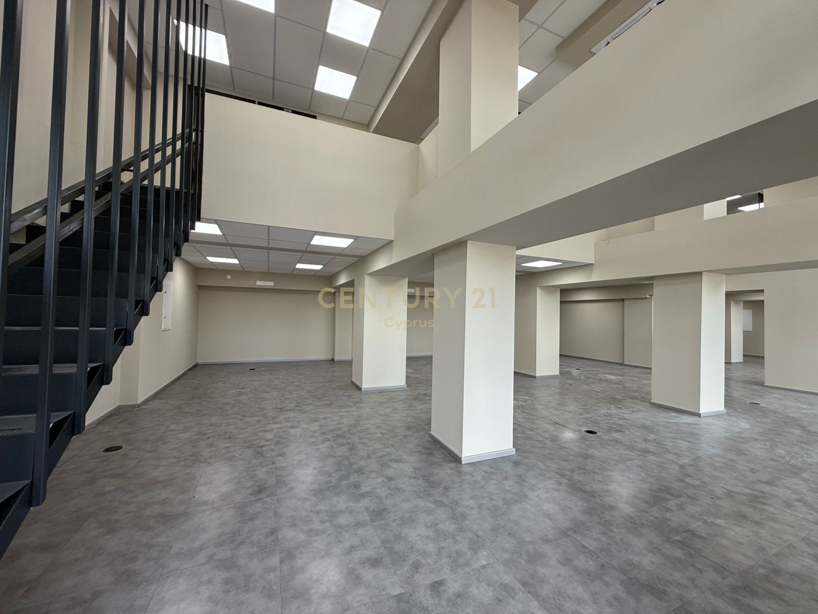 370m2 Bureau à Zakaki, Limassol, Chypre No. 55834