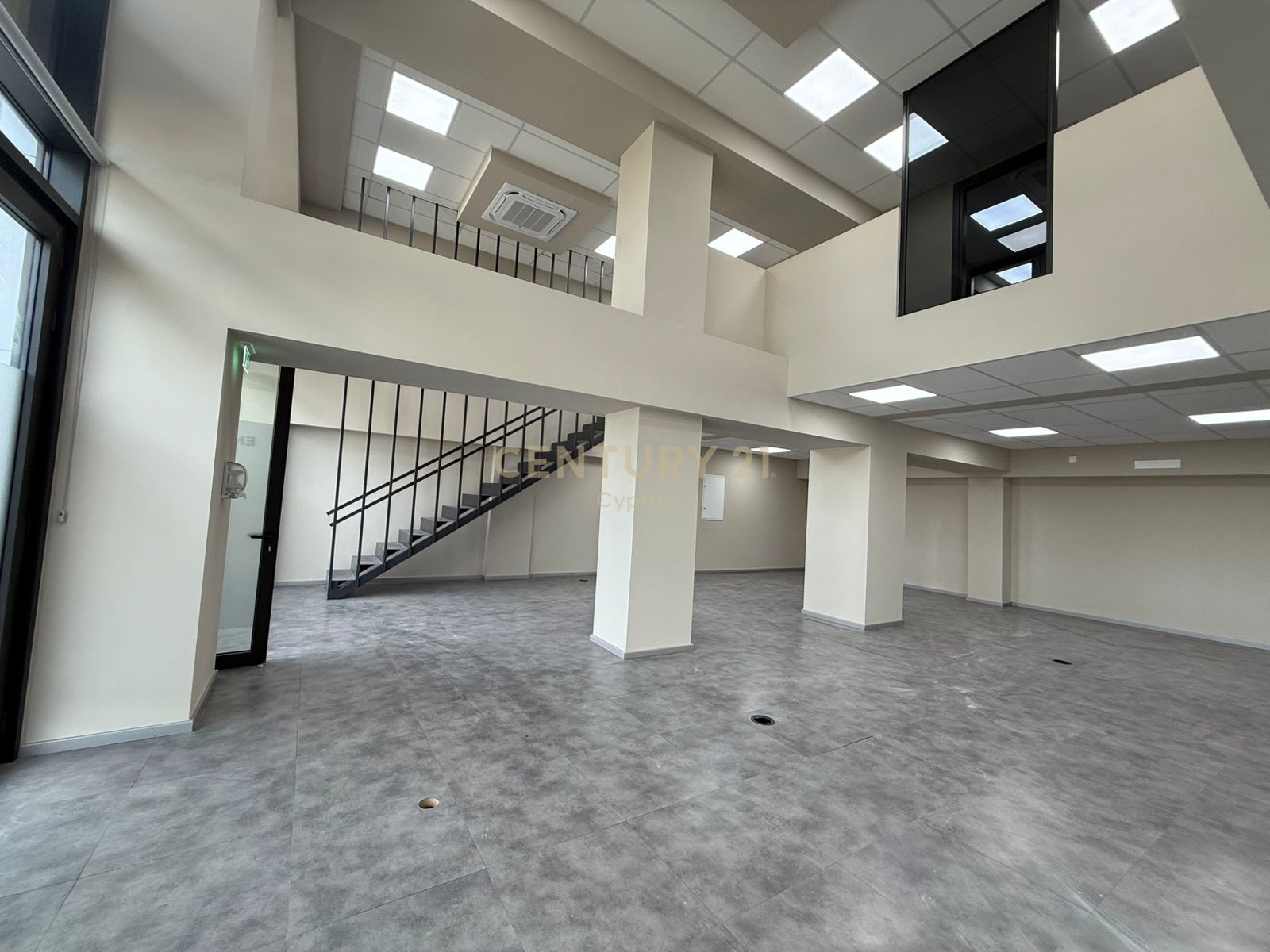 370m2 Bureau à Zakaki, Limassol, Chypre No. 55834