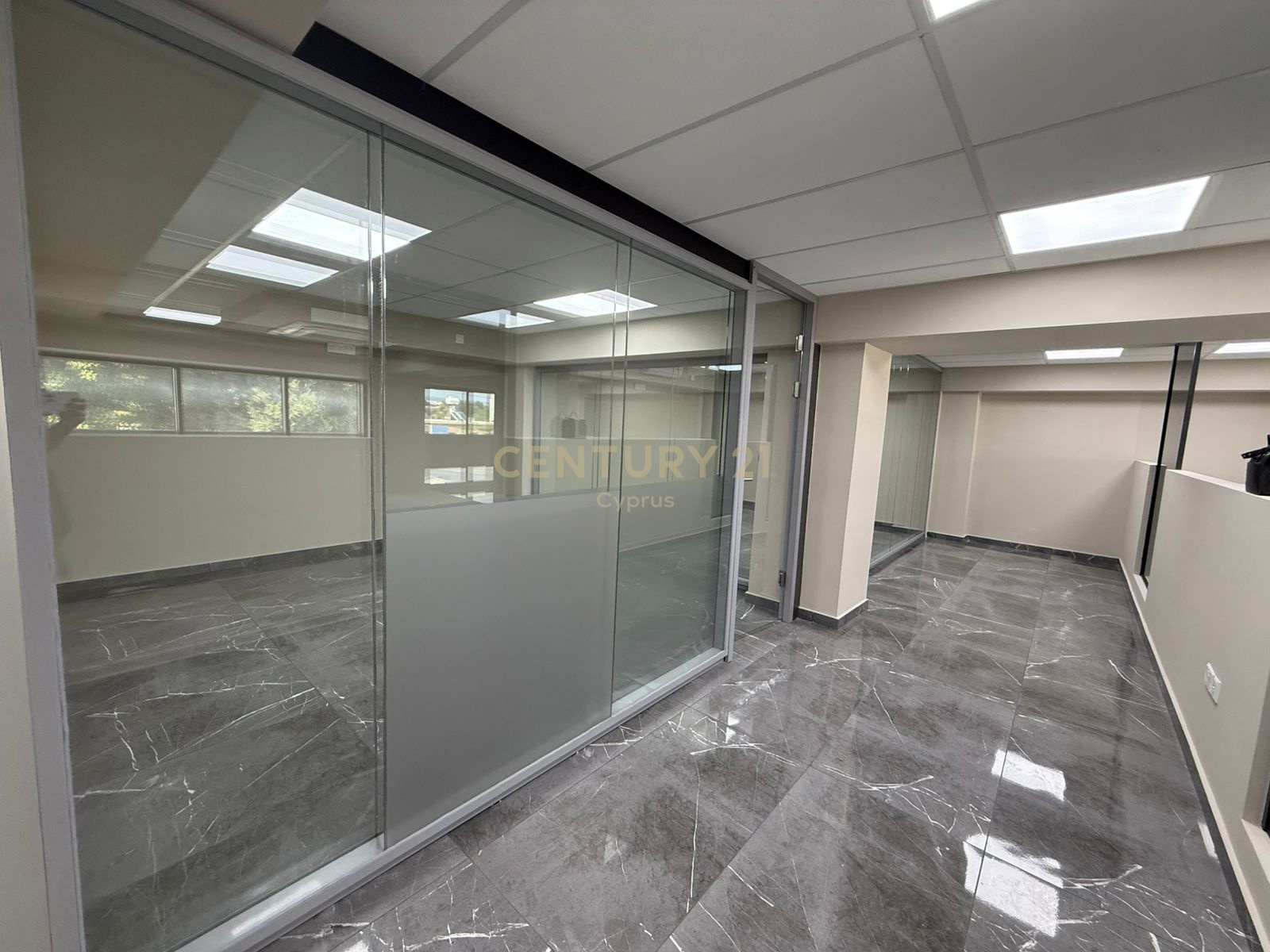 370m2 Bureau à Zakaki, Limassol, Chypre No. 55834