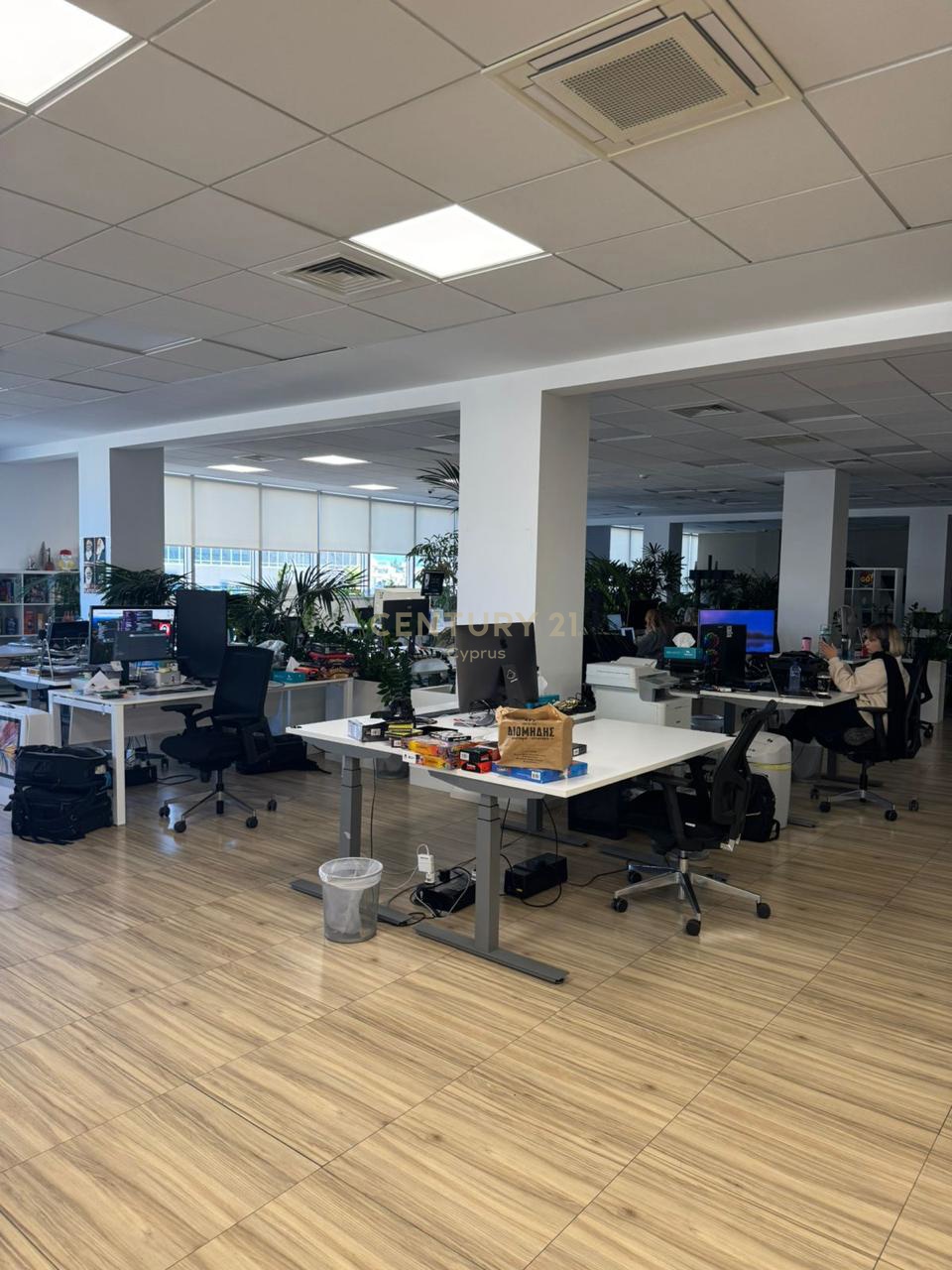 950m2 Bureau à Agios Athanasios, Limassol, Chypre No. 55600