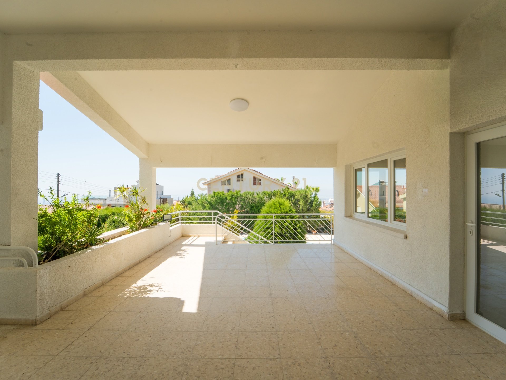 4 bedrooms Villa in Limassol, Cyprus No. 57142