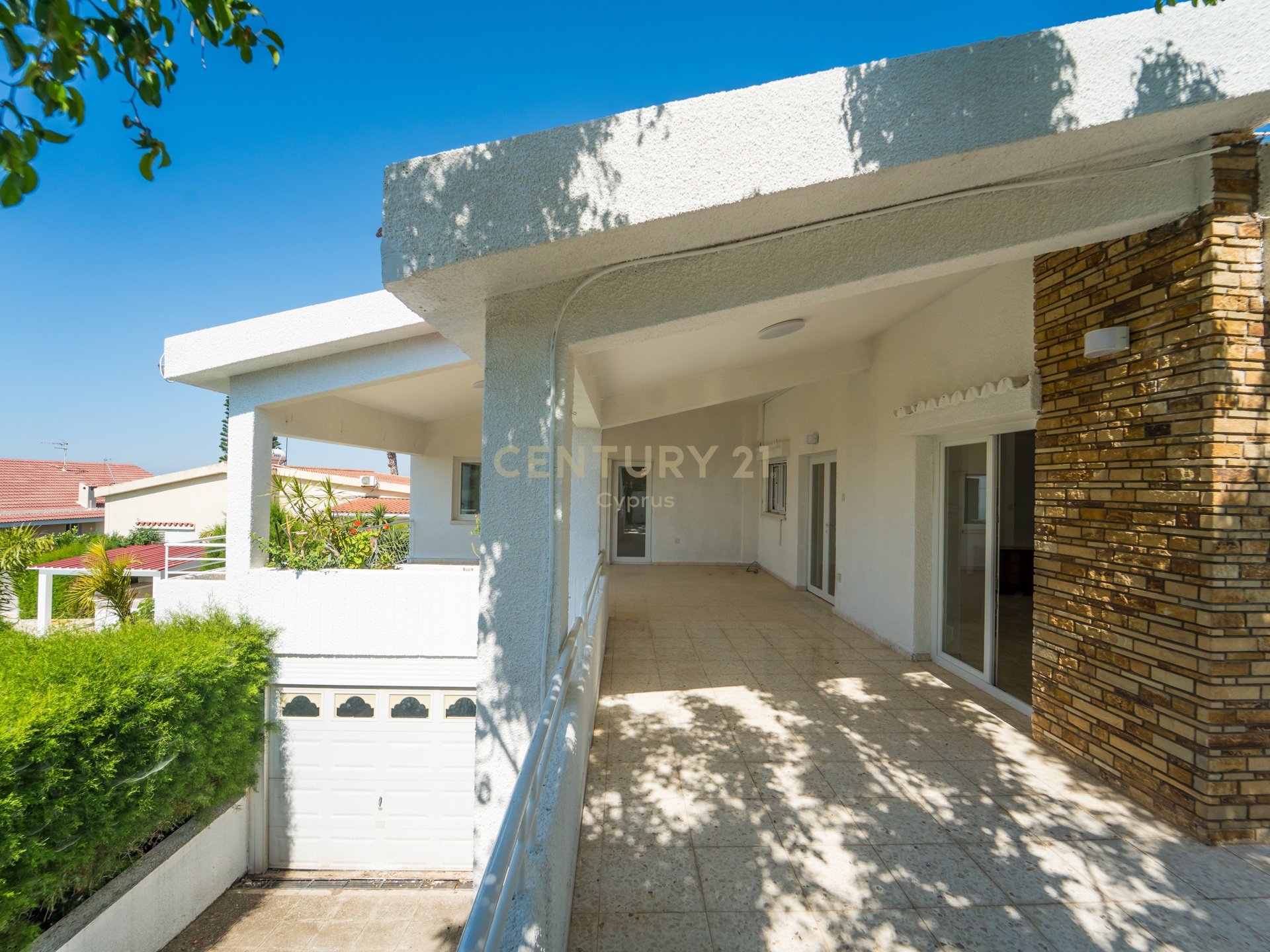 4 bedrooms Villa in Limassol, Cyprus No. 57142