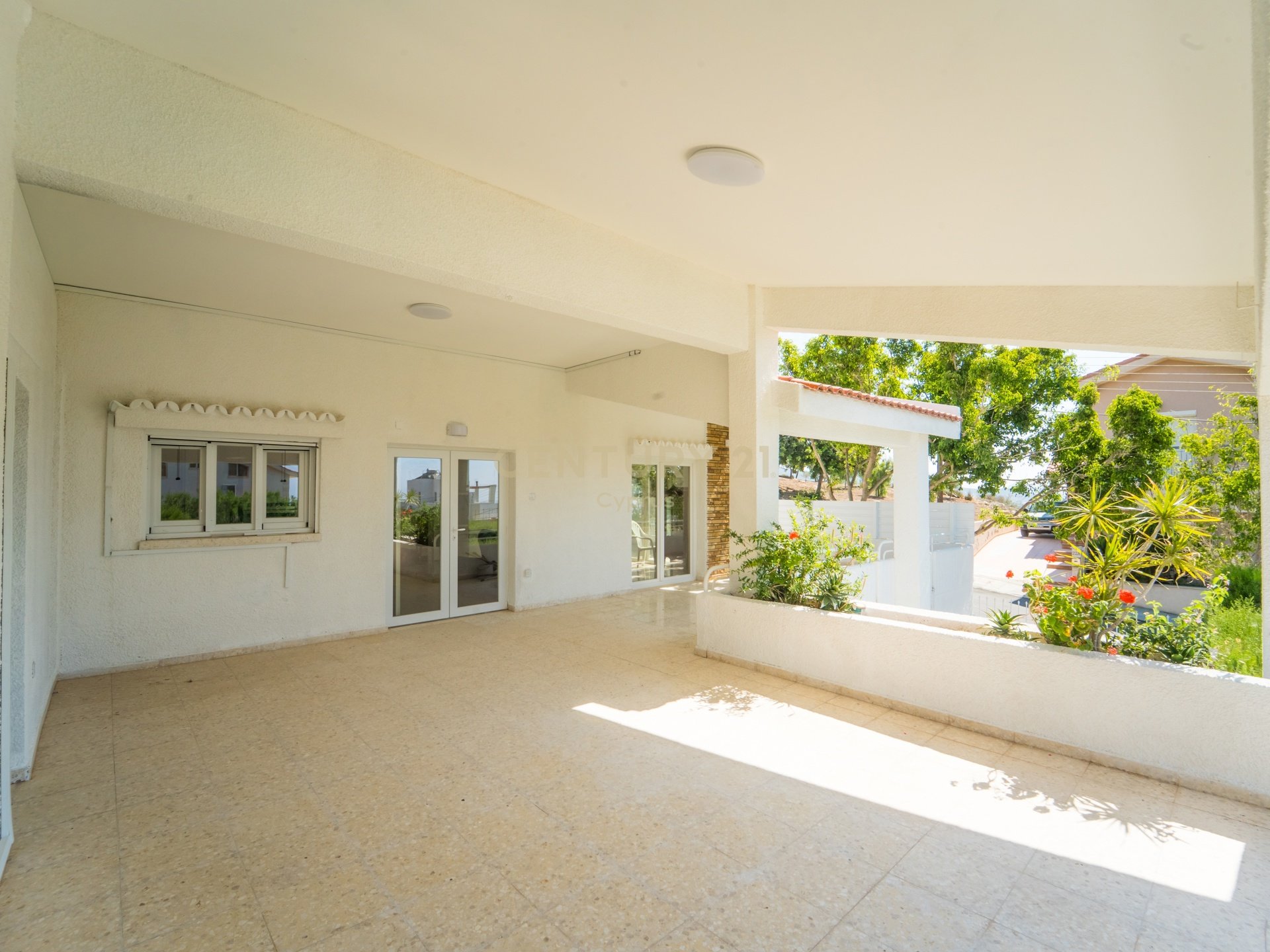 4 bedrooms Villa in Limassol, Cyprus No. 57142