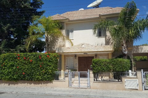 4 bedrooms Villa in Limassol, Cyprus No. 38381