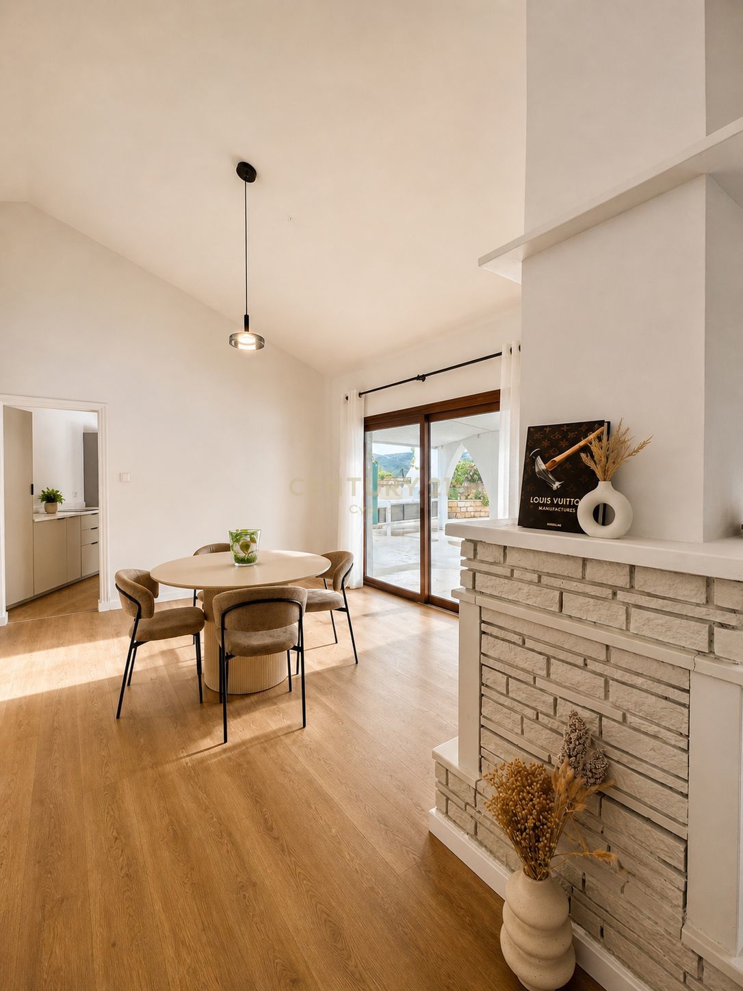 5 bedrooms Villa in Foinikaria, Limassol, Cyprus No. 57409