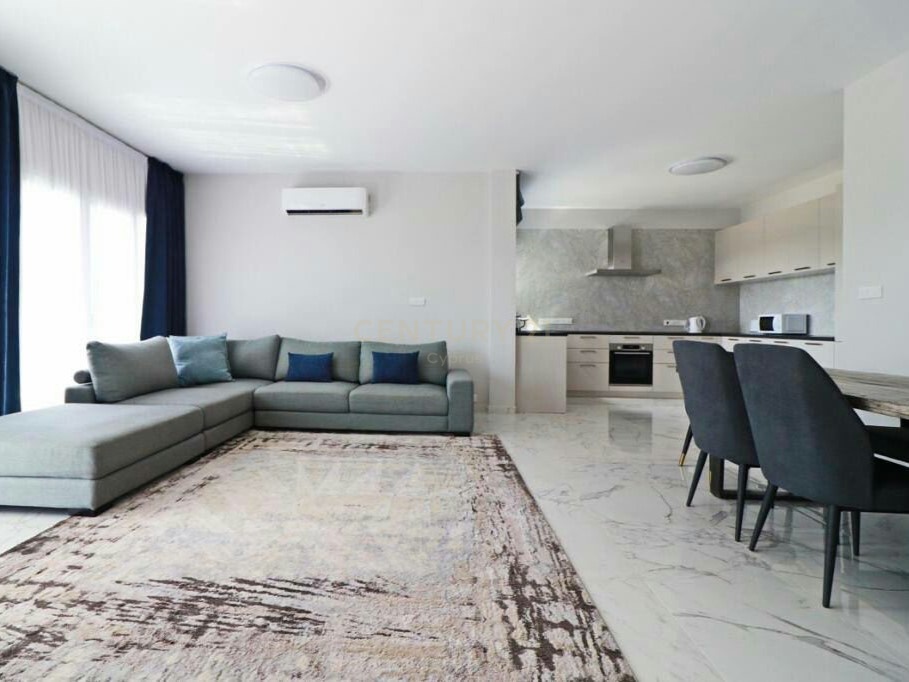 4 bedrooms Apartment in Agios Tychonas, Limassol, Cyprus No. 31816