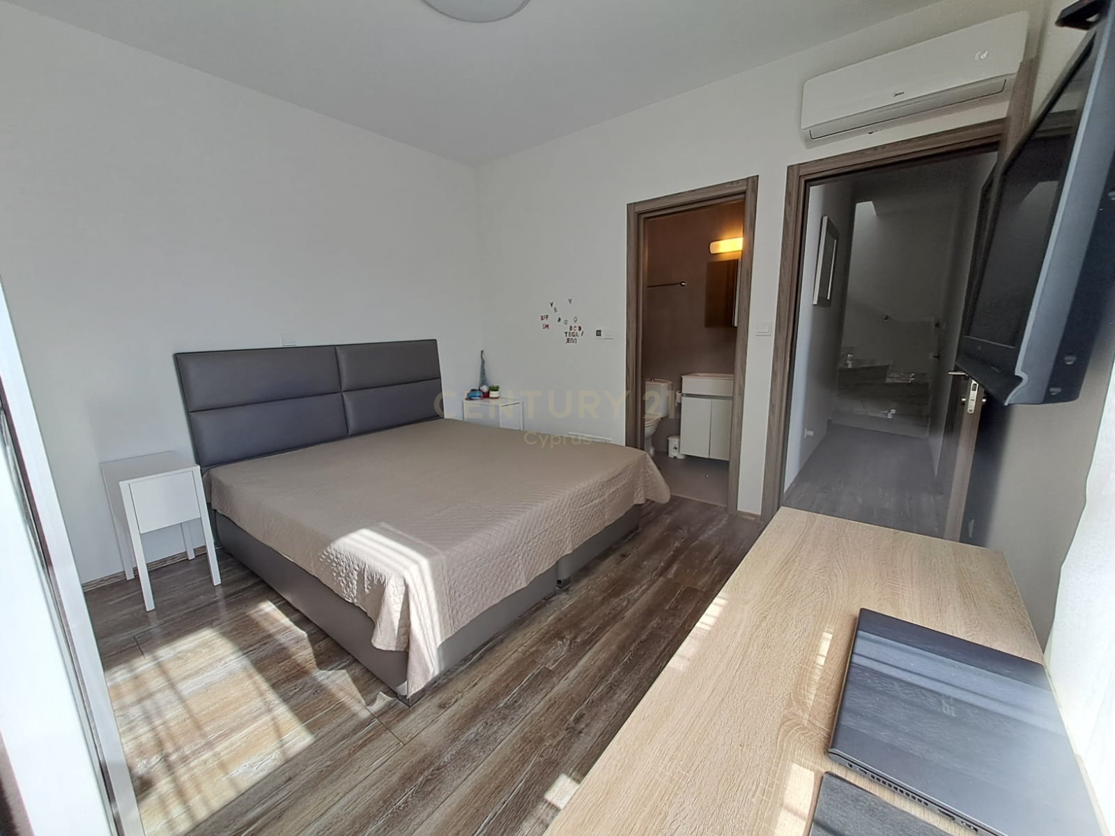 4 bedrooms Apartment in Agios Tychonas, Limassol, Cyprus No. 31816