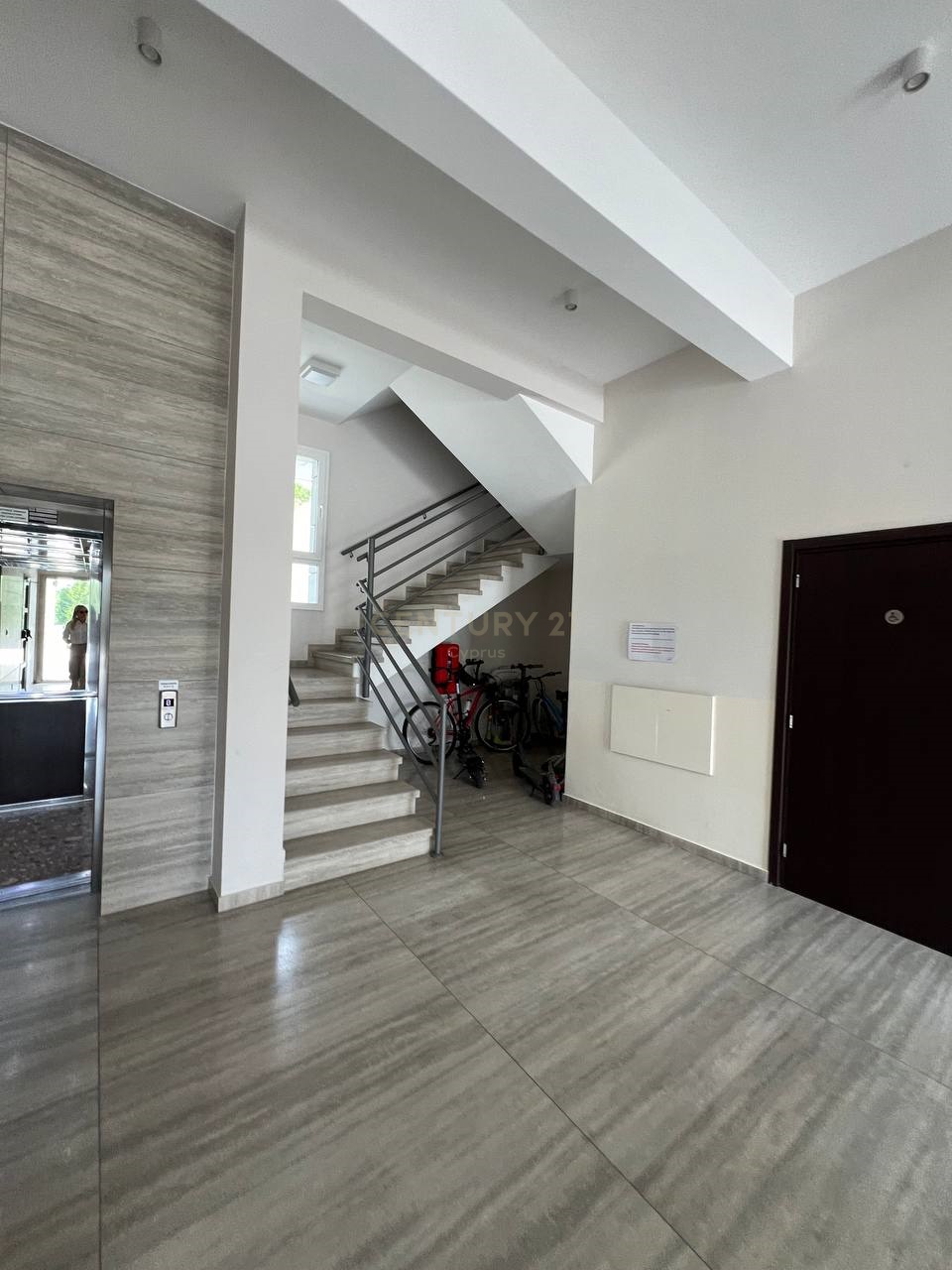 4 bedrooms Apartment in Agios Tychonas, Limassol, Cyprus No. 31816