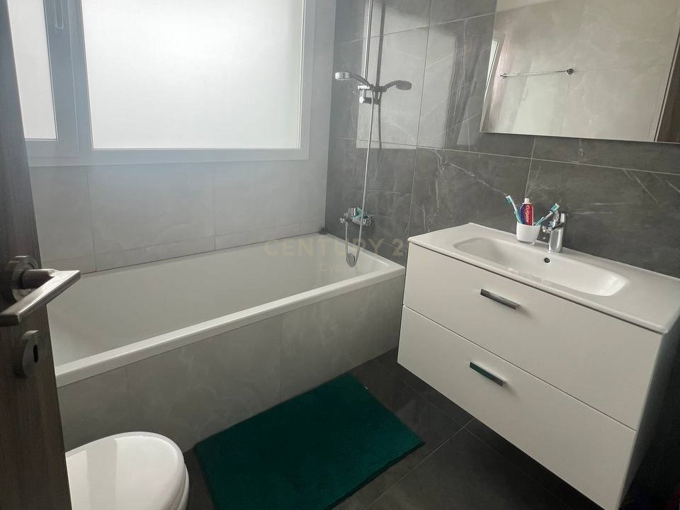 4 bedrooms Apartment in Agios Tychonas, Limassol, Cyprus No. 31816
