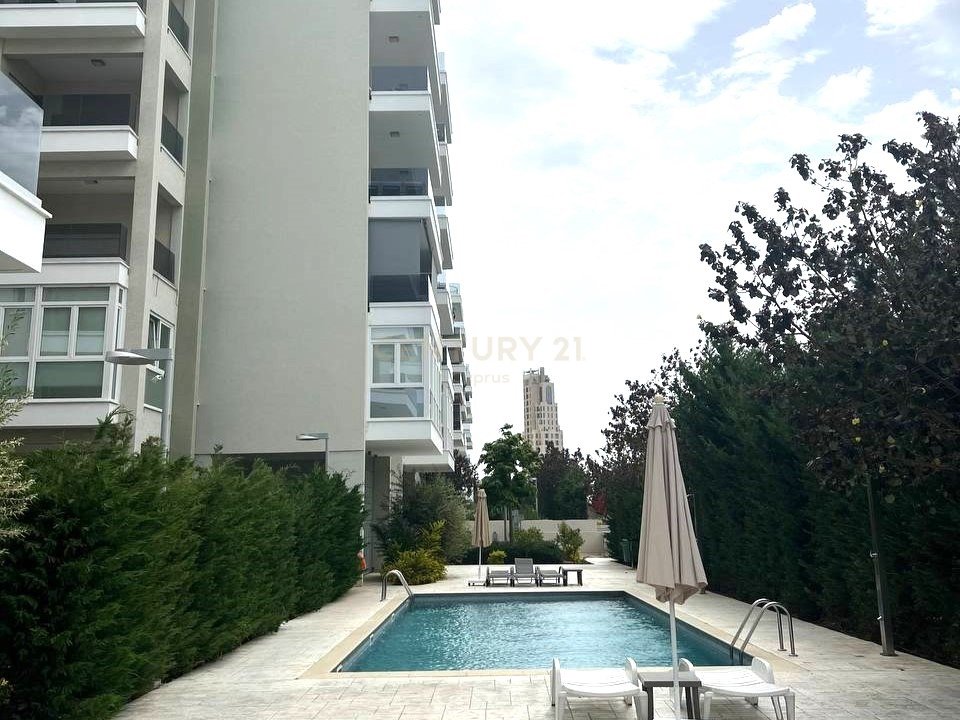 4 bedrooms Apartment in Agios Tychonas, Limassol, Cyprus No. 31816
