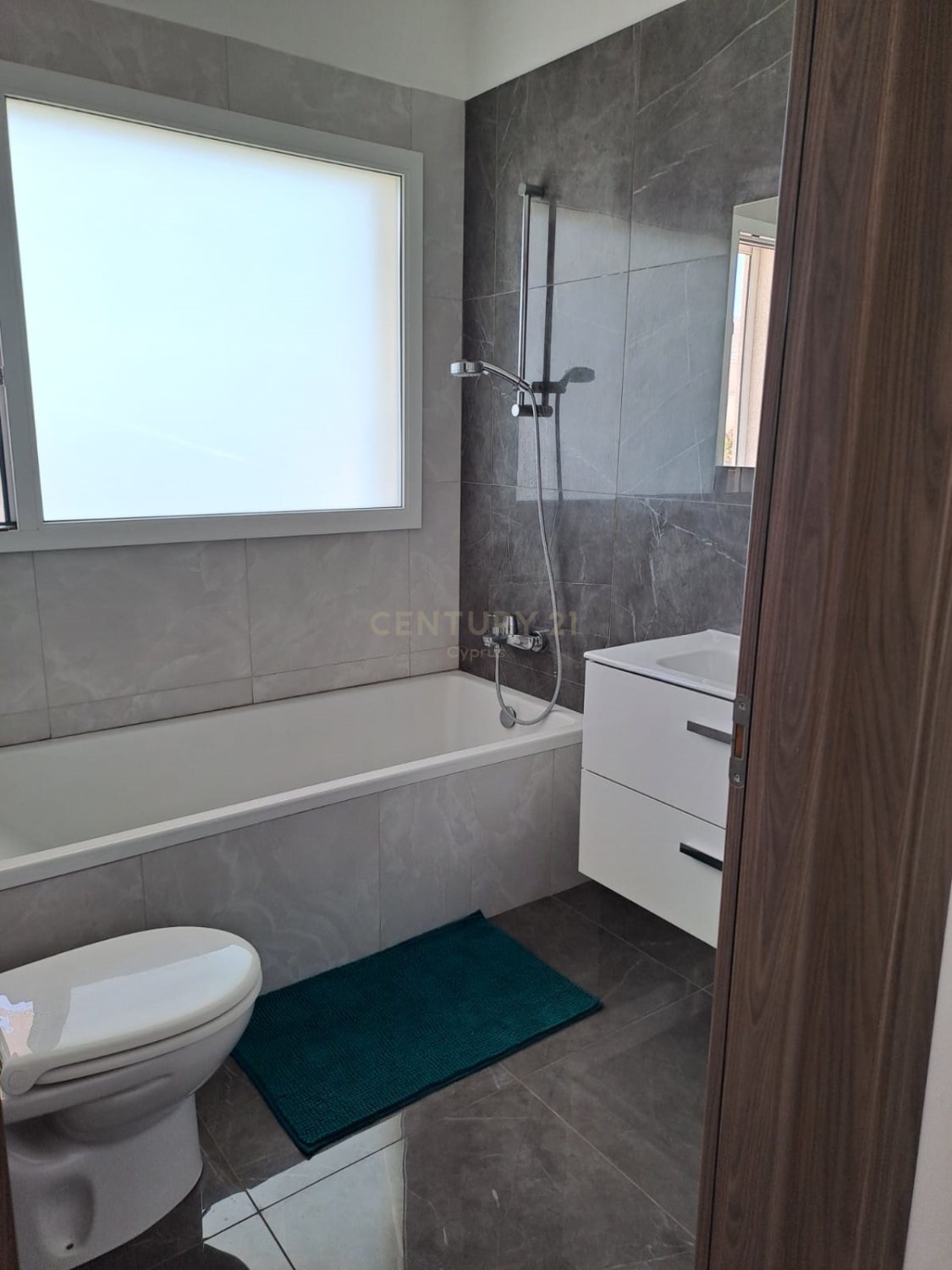 4 bedrooms Apartment in Agios Tychonas, Limassol, Cyprus No. 31816