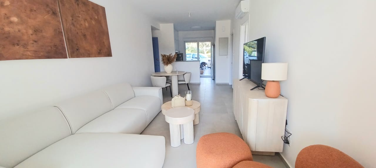 2 bedrooms Apartment in Paphos, Cyprus No. 36045