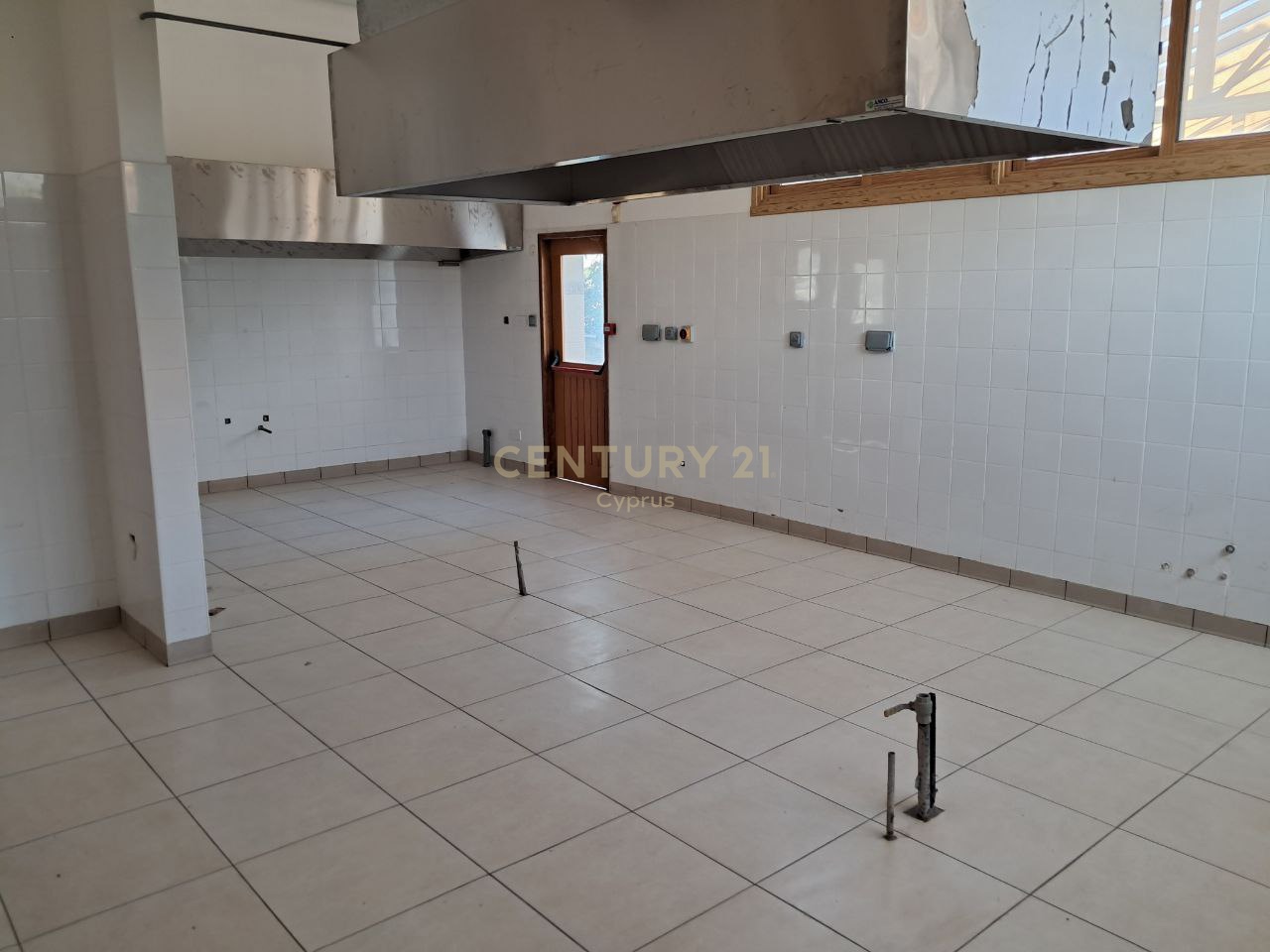 550m2 Cafetería / restaurante en Paramytha, Limassol, Chipre No. 53657