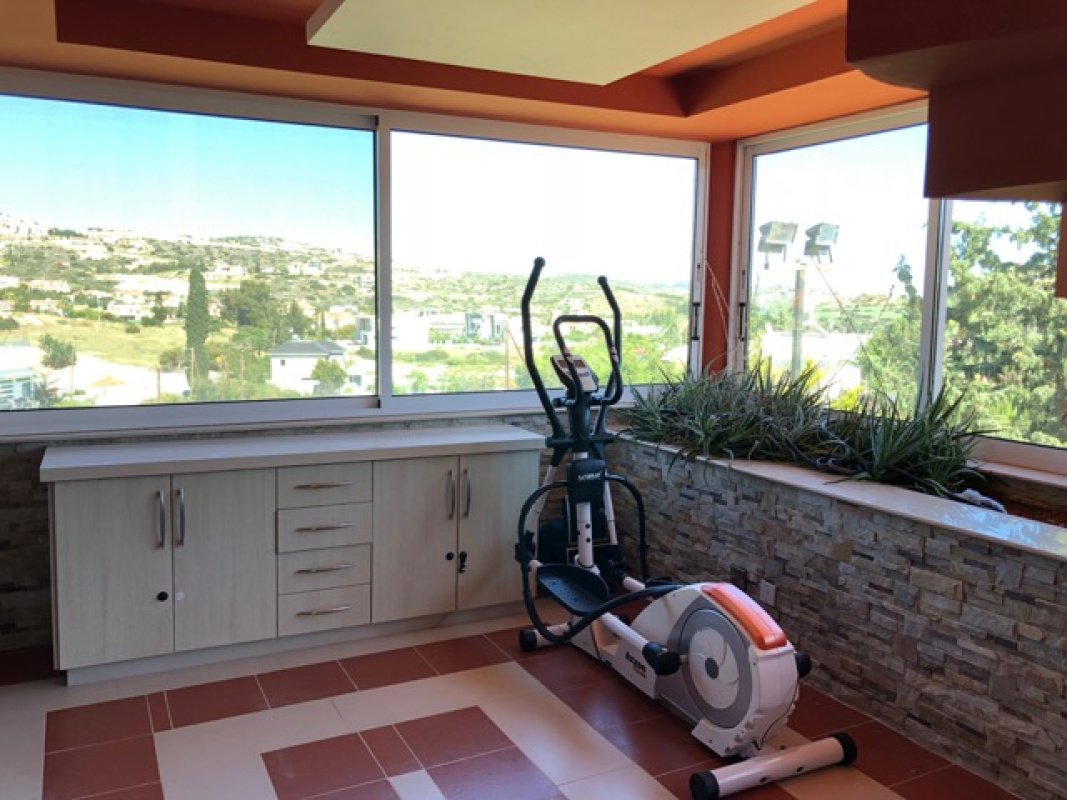 4 bedrooms Villa in Limassol, Cyprus No. 38352