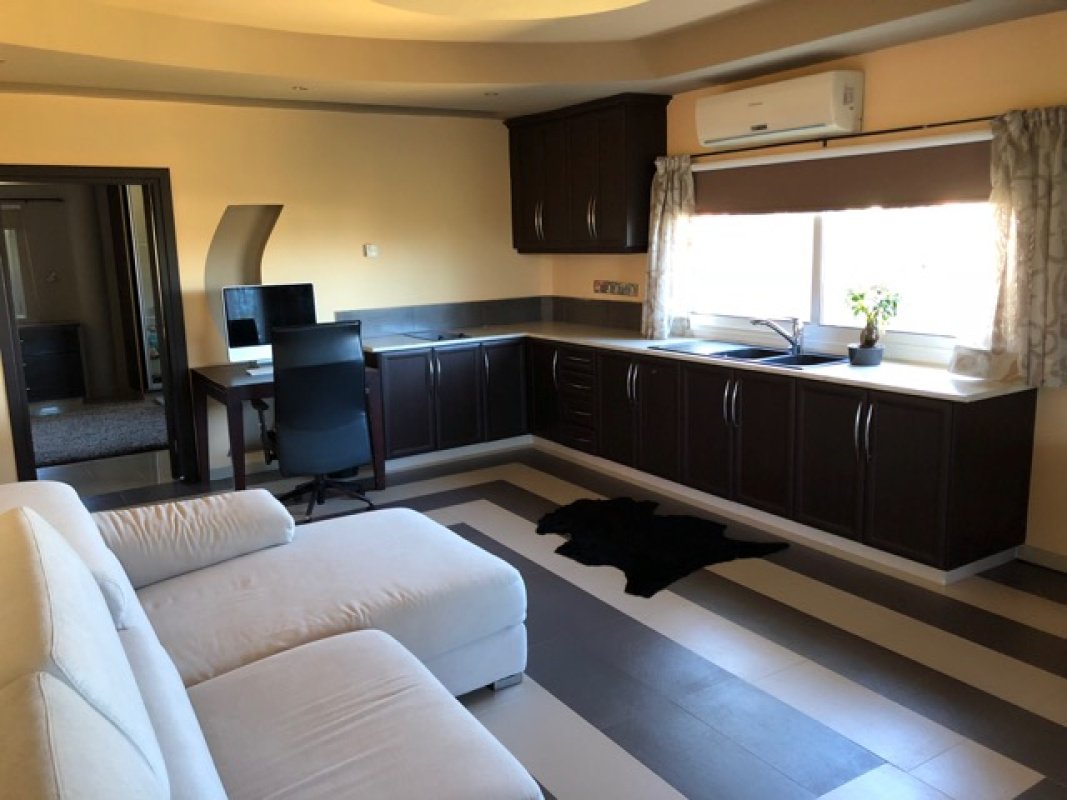 4 bedrooms Villa in Limassol, Cyprus No. 38352