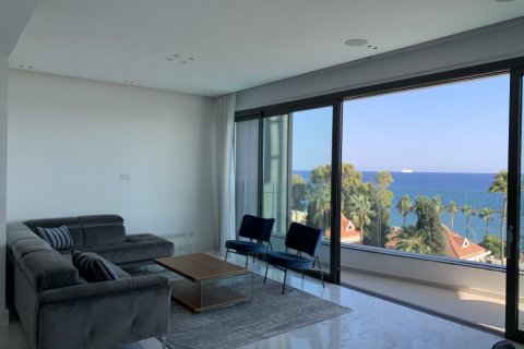3 dormitorios Apartamento en Limassol, Chipre No. 38674