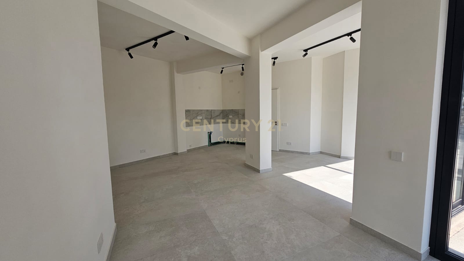 72m2 Oficina en Limassol, Chipre No. 53561